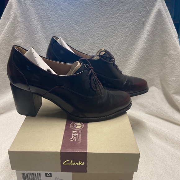 Clarks - Picture 4 of 7